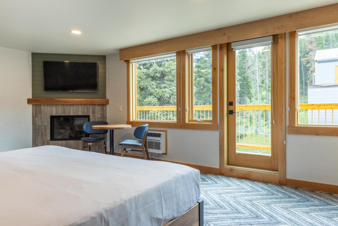 Hotel Canoe And Suites Banff Eksteriør bilde