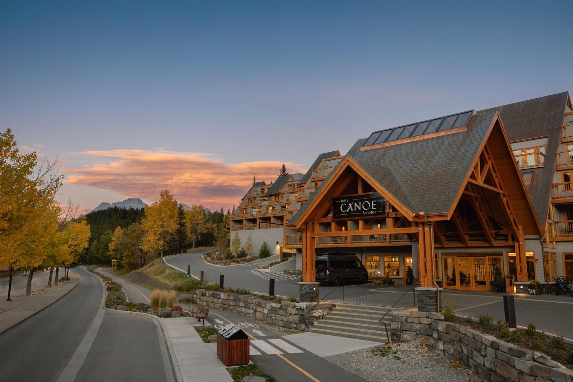 Hotel Canoe And Suites Banff Eksteriør bilde