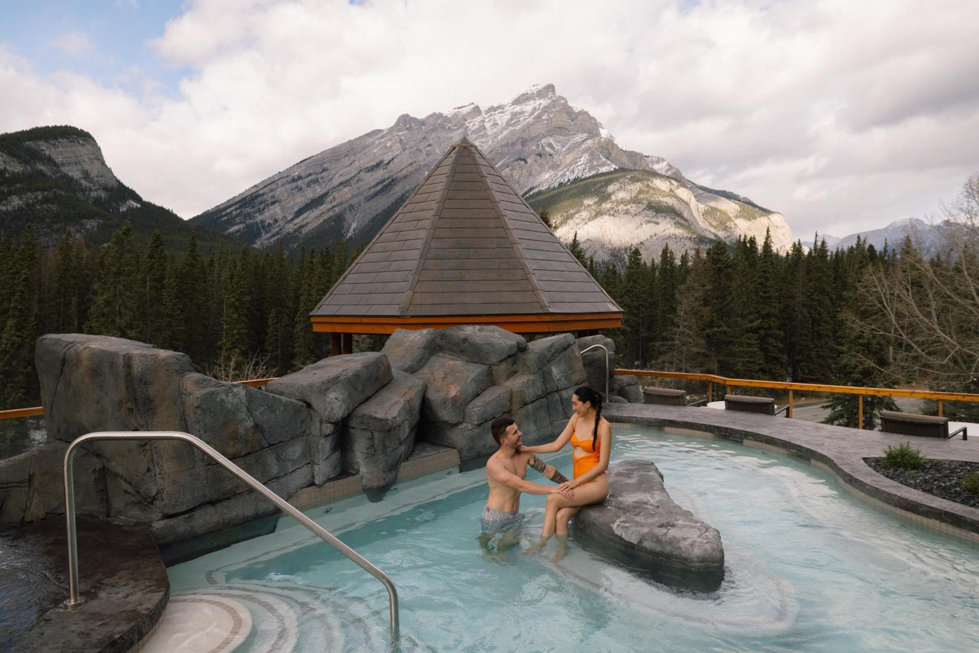Hotel Canoe And Suites Banff Eksteriør bilde